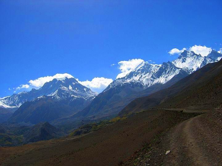 Road to Thorung La Pass